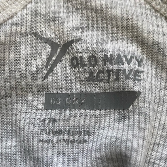 Old Navy | Women's Active Go Dry Fitted Tank Top - Picture 9 of 10